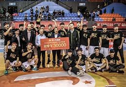 男子开《热血传奇》私服3年赚4800万 获刑5年罚2500万