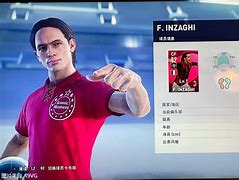 昨天玩个传奇私服见到有人符位子的特殊装备带 这个装备只能戴在这个位置 有个人戴在了别的位置 而且带